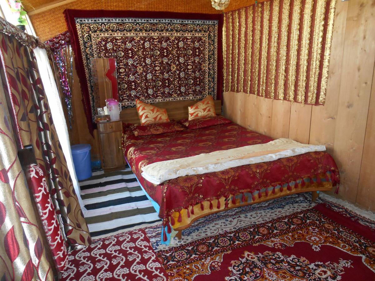 Srīnagar Houseboat Dunhill Bed & Breakfast エクステリア 写真