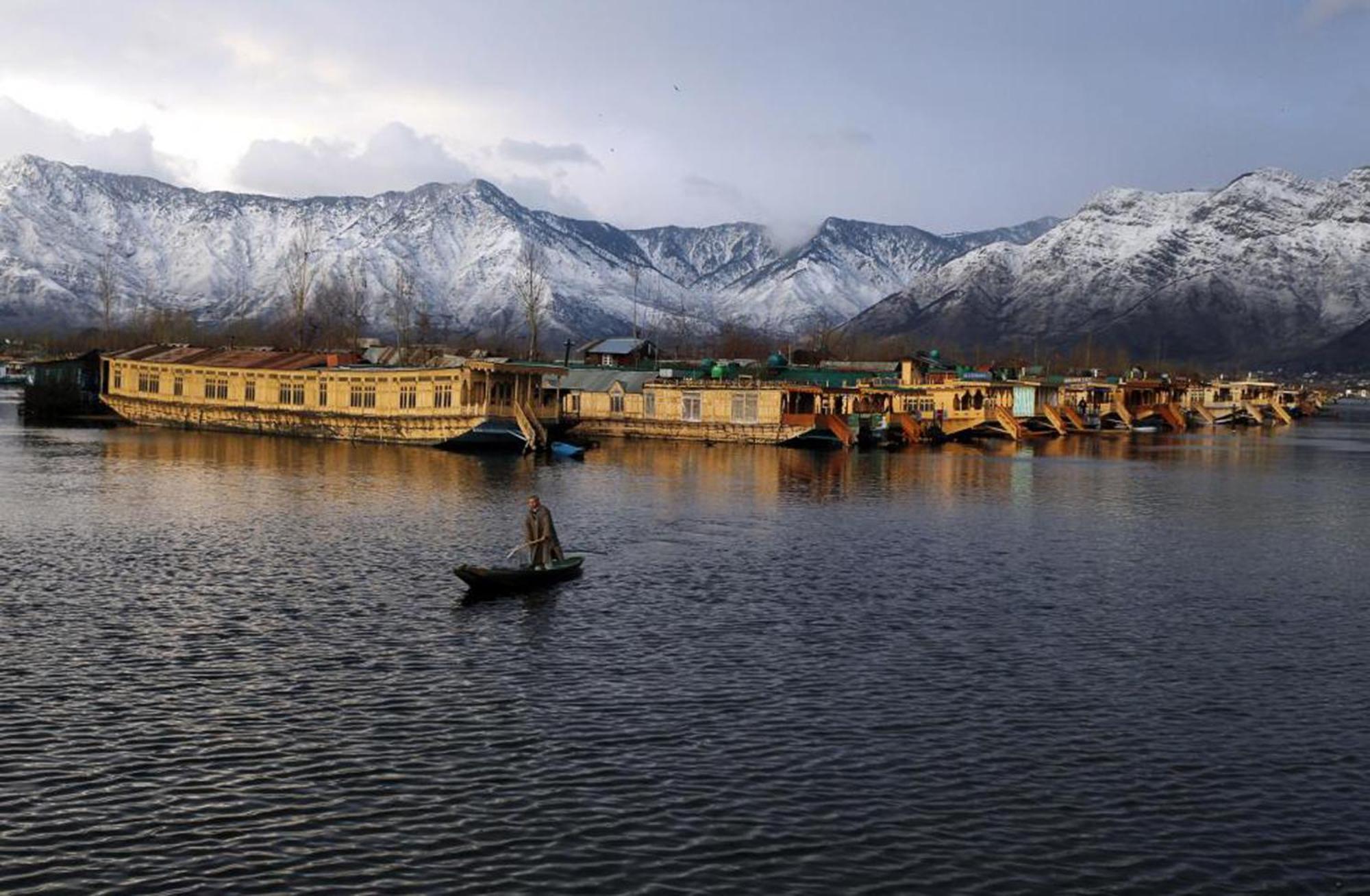 Srīnagar Houseboat Dunhill Bed & Breakfast エクステリア 写真